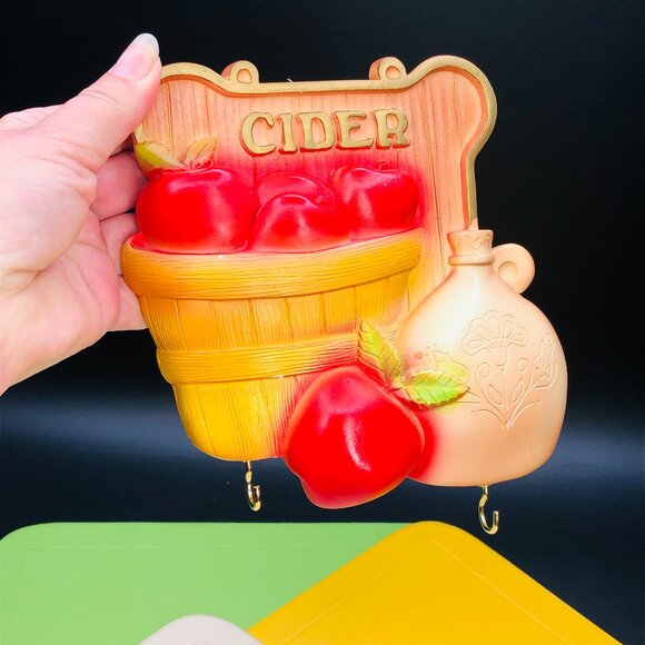 Vintage 1983 Miller Studio CIDER Chalkware Wall Hanging Plaque with Hooks - Picture 1 of 10